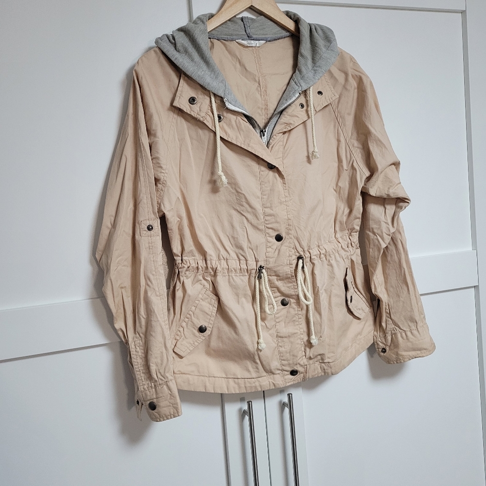 ✨️3 For $30✨️Streetwear Society Light Weight Jacket (M)